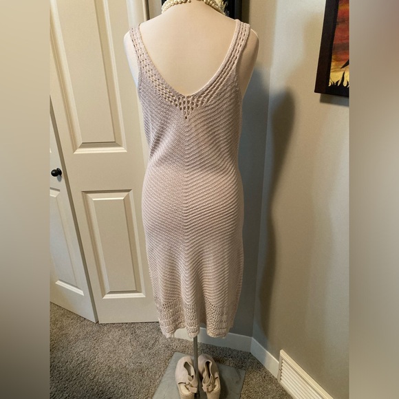 SOLD Crocheted, beige, sleeveless dress/cover-up size medium - Picture 5 of 5